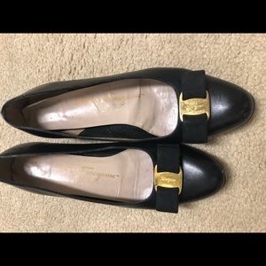 Used Salvatore Ferragamo flats 7 1/2